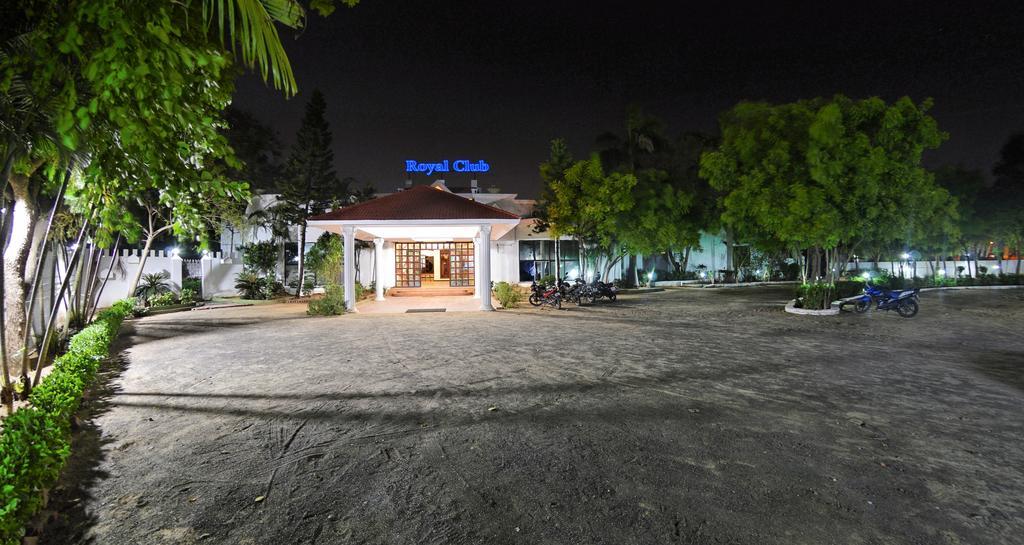 Hôtel Royal Club à Chennai Extérieur photo