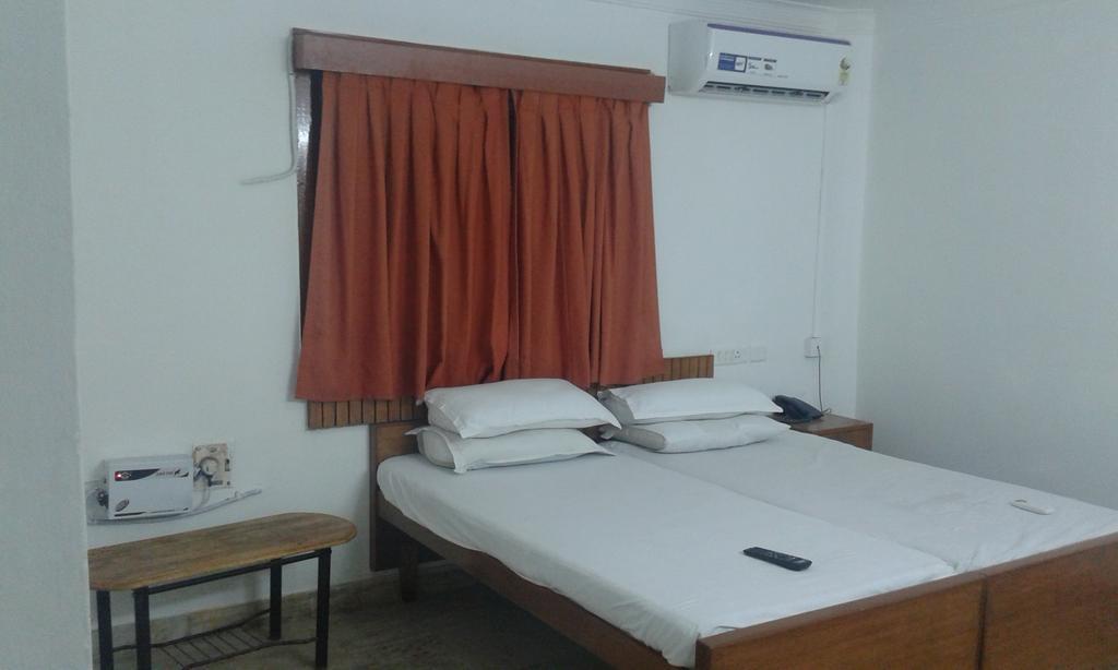 Hôtel Royal Club à Chennai Extérieur photo