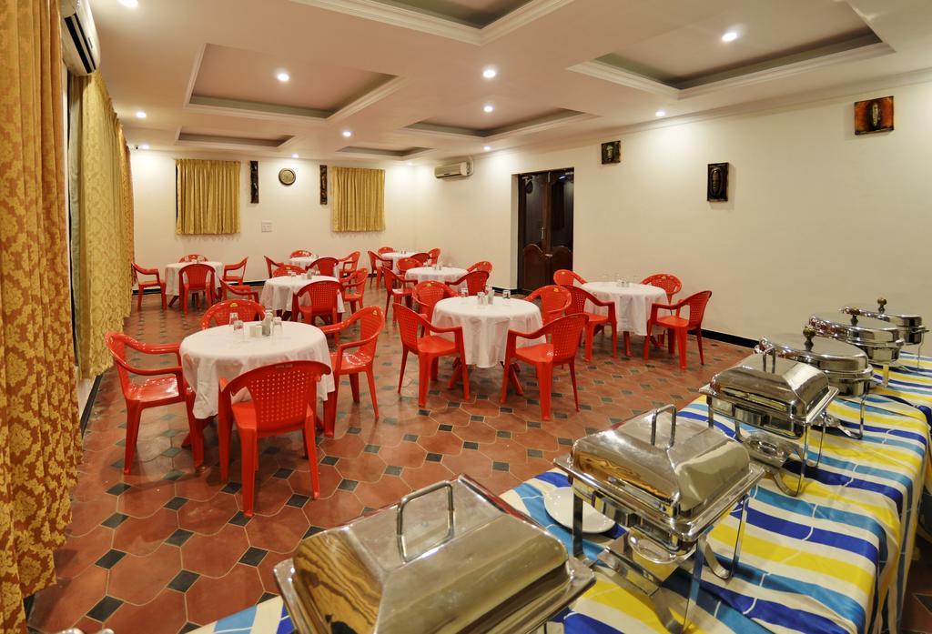 Hôtel Royal Club à Chennai Extérieur photo